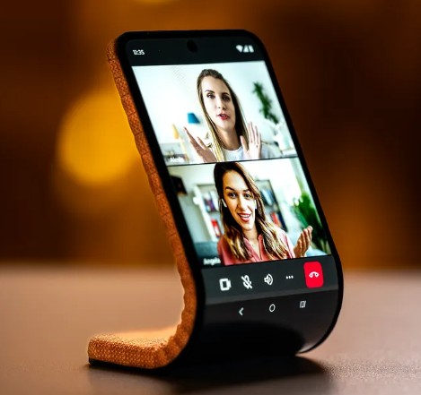 Motorola y Samsung acaban de definir cómo debe ser un móvil plegable. Sigue  habiendo temas que resolver